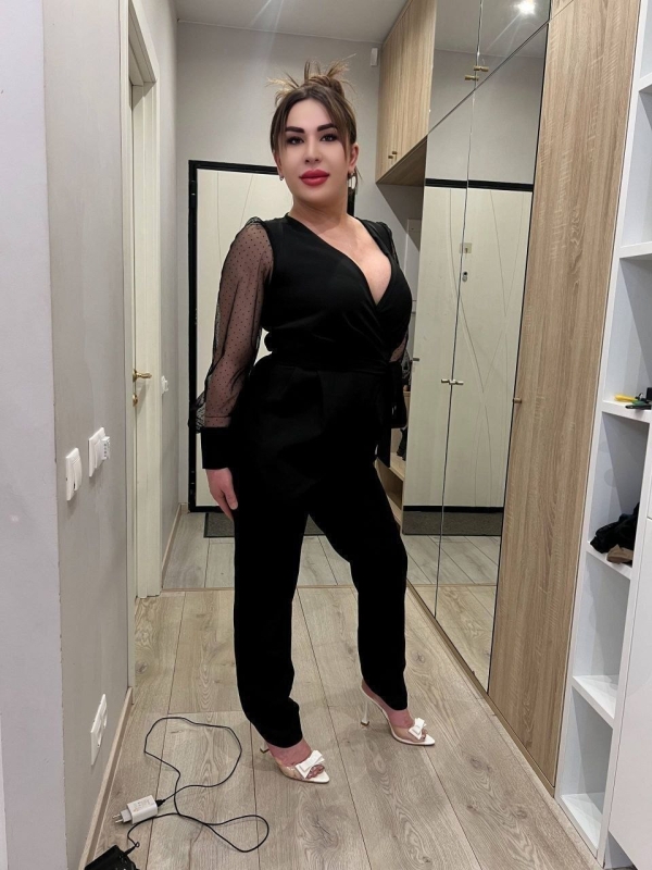 Транссексуалка Жанна